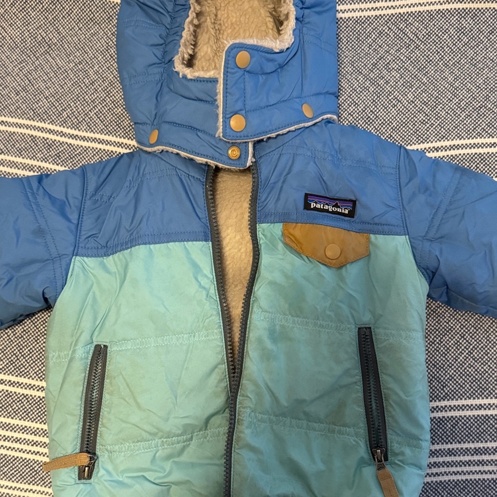 Patagonia Kids Blue and Teal Insulated Hooded Puffer